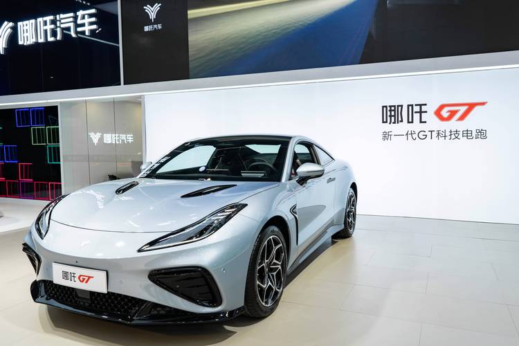 佛山三水区铭迈真企业管理咨询哪吒汽车在智能汽车领域的表现，领途汽车在新能源汽车市场中的影响力